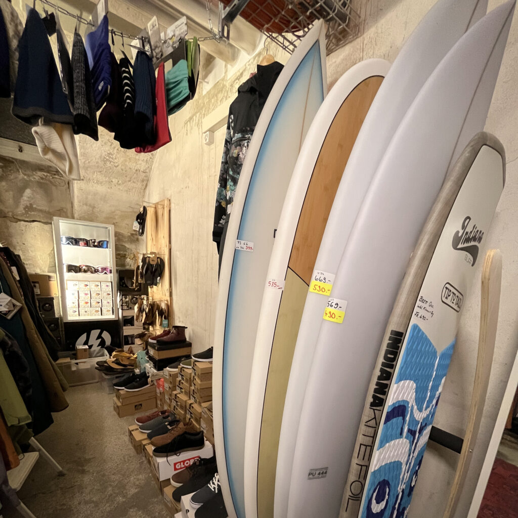 Outlet-Bern-Surfboard